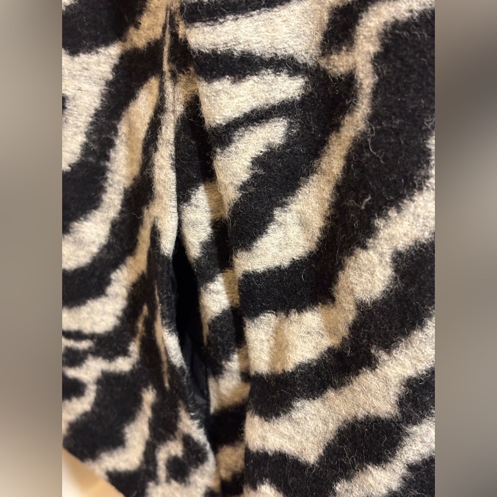 Ann Taylor Zebra Print Women's Jacket Size Small - Picture 5 of 9